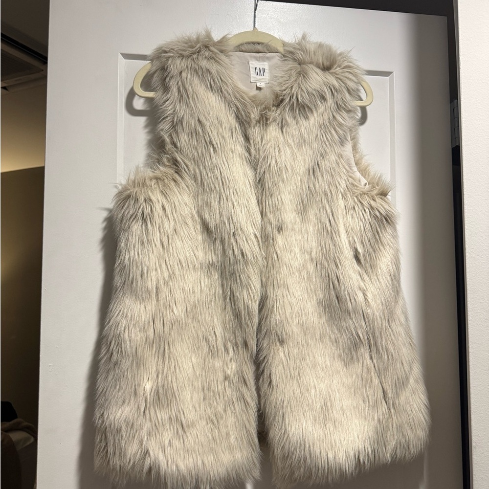 Faux Fur Vest in Cream